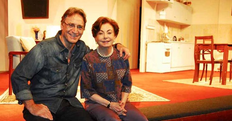 Herson Capri e Beatriz Segall estrelam reestreia de ‘Conversando com Mamãe’ em São Paulo