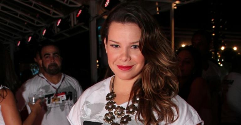 ‘O casamento é só daqui a muito tempo’, diz Fernanda Souza sobre namoro com Thiaguinho