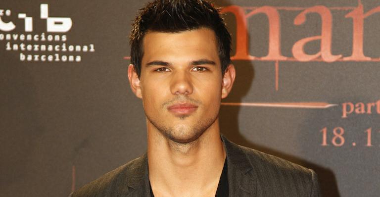Taylor Lautner estaria revivendo romance com ex-namorada