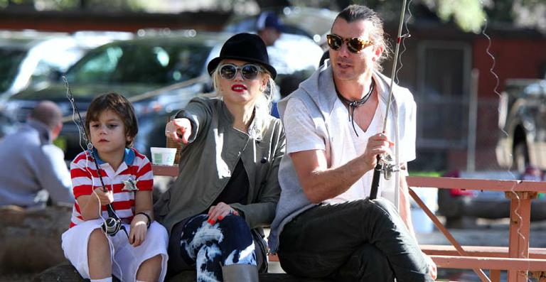 Gwen Stefani participa de pescaria em família
