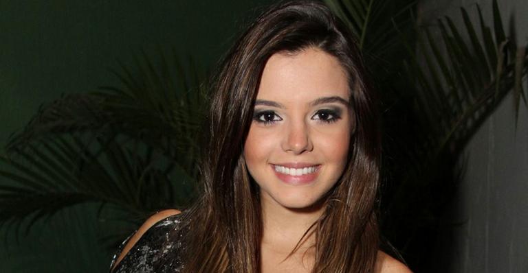 Giovanna Lancellotti é ‘atacada’ por cobra