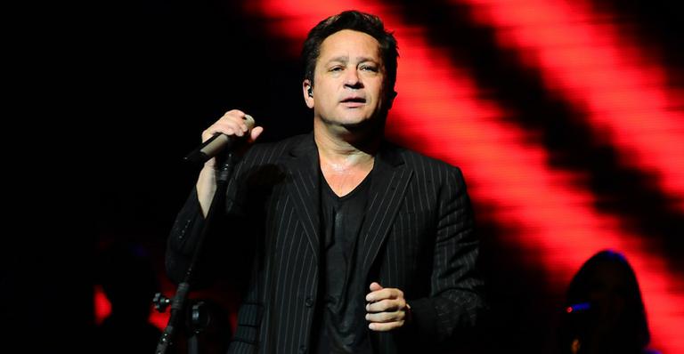 Em estado de choque após acidente do filho, Leonardo mantém show