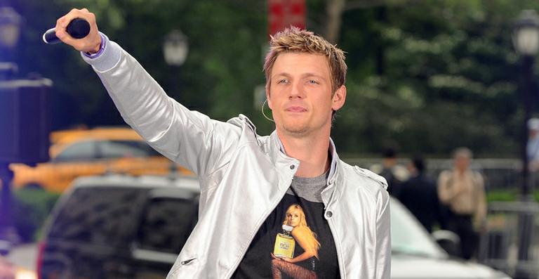 Durante show, Nick Carter homenageia irmã que morreu