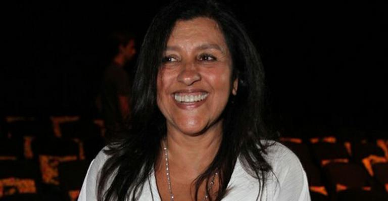 ‘Não tenho medo da tristeza’, diz Regina Casé