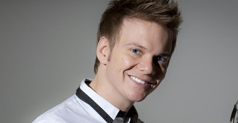 Michel Teló recebe single de platina na Argentina