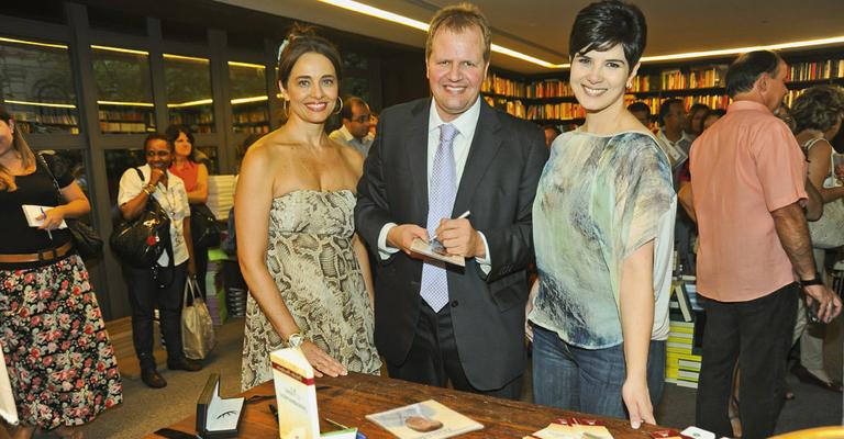 Dalcides Biscalquin lança livro e CD