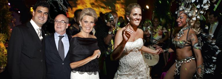 Juliana Miranda e Rafael Licínio festejam casamento com samba da Vai-Vai