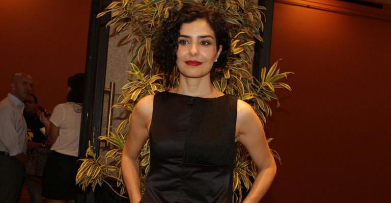 Letícia Sabatella promove pré-estreia do documentário ‘Hotxuá’ no Rio
