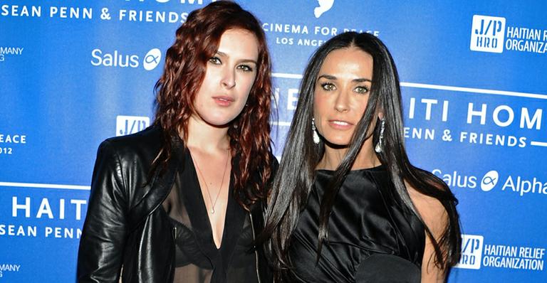 Zac Efron diz que a filha de Demi Moore, Rumer Willis, lida bem com a internação da mãe