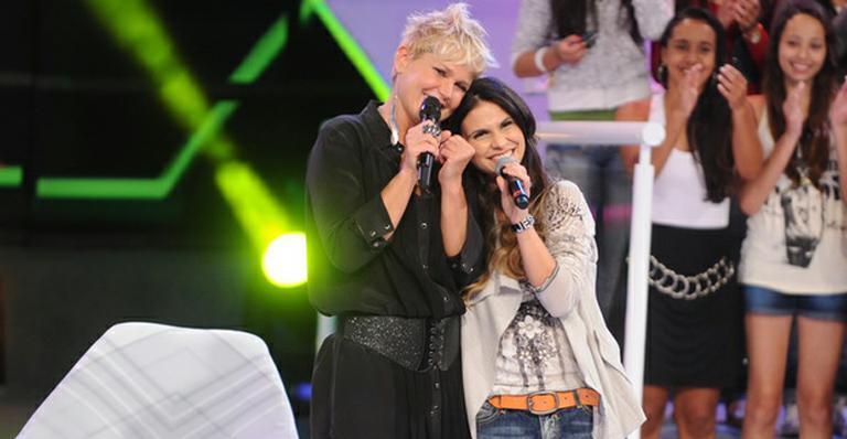 Aline Barros participa do ‘TV Xuxa’ deste sábado