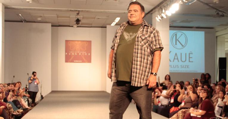 Leo Jaime desfila no Fashion Weekend Plus Size Inverno 2012