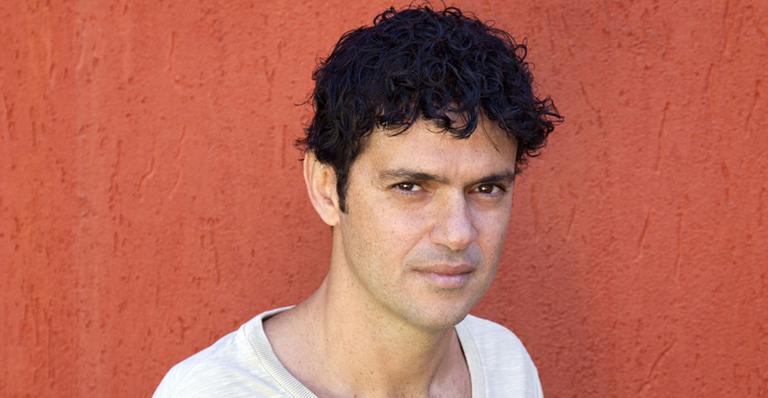 Jorge Vercillo faz música com Dona Canô, mãe de Caetano e Bethânia