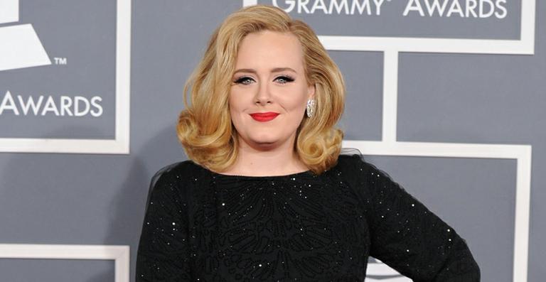 Adele irá processar revista francesa por divulgar supostas imagens íntimas