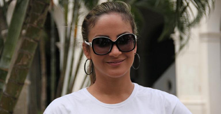 Após carnaval, Claudia Leitte viaja de férias para o exterior