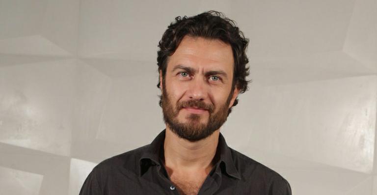 Gabriel Braga Nunes confessa que hoje é um ator de televisão