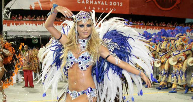 Caroline Bittencourt brilha no Anhembi