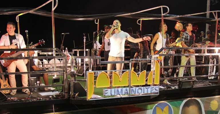 Dono de novo hit, Jammil e Uma Noites agita Salvador