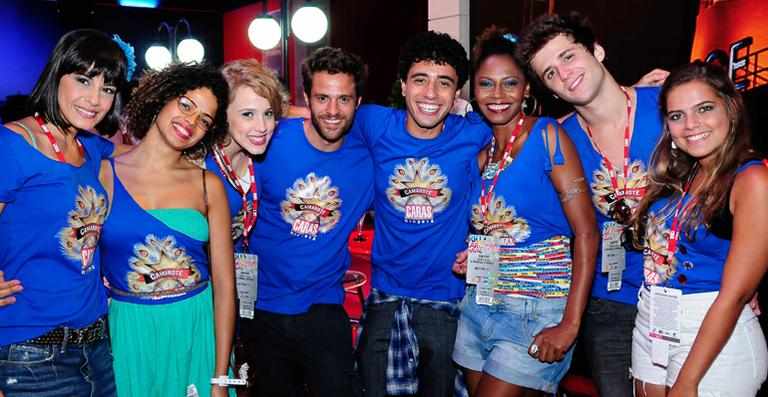 Jovens astros em clima de carnaval no Camarote CARAS