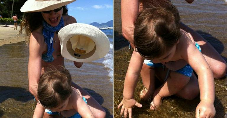 Luciana Gimenez vai à praia com seu caçula Lorenzo antes do carnaval