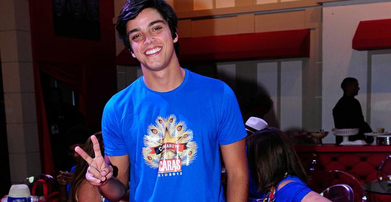 Rodrigo Simas defende seu personagem e aposta em final feliz