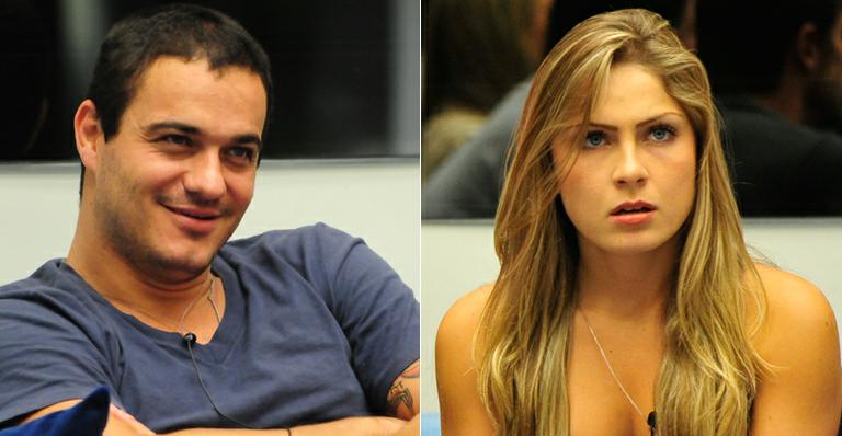Rafa e Renata deitam de conchinha no edredom. ‘O que o povo vai pensar?’