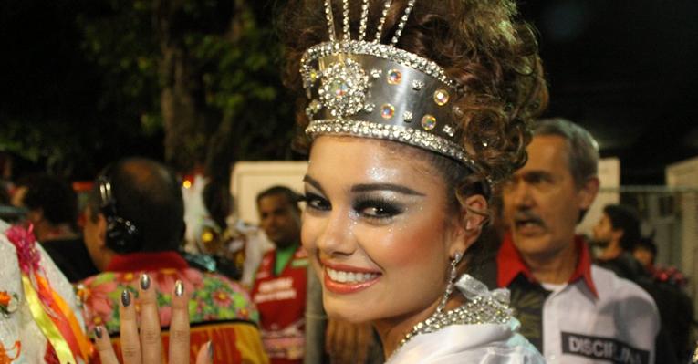 Musa do Salgueiro, Sophie Charlotte chega à Sapucaí