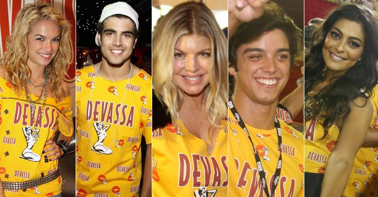 Atores se unem a Fergie em camarote na Sapucaí