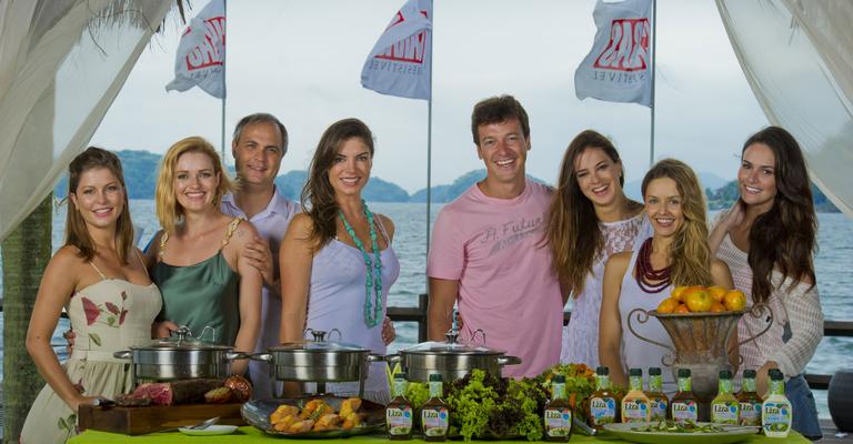 Famosos saboreiam almoço na Ilha de CARAS