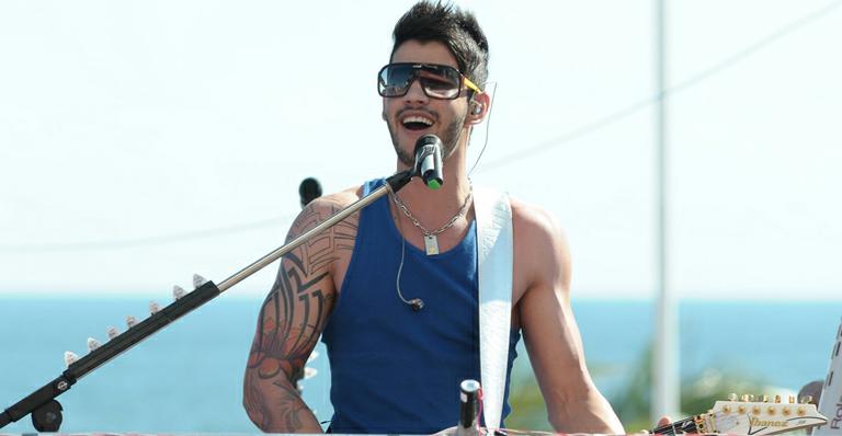 Gusttavo Lima comanda trio em Salvador