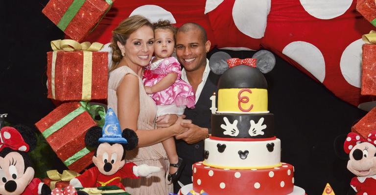 Fabiana Alvarez festeja um ano de sua filha em São Paulo