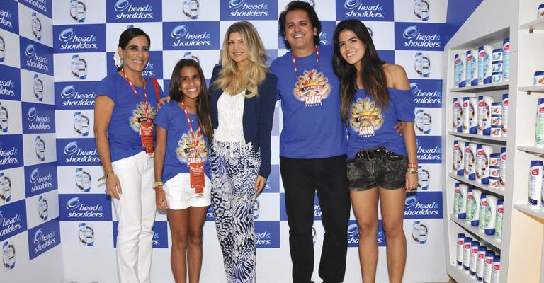 Fergie se rende aos fãs brasileiros em sua estreia no carnaval carioca