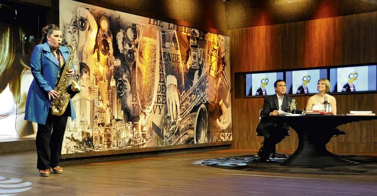 Amaury Jr. ganha novo cenário em seu programa na RedeTV!