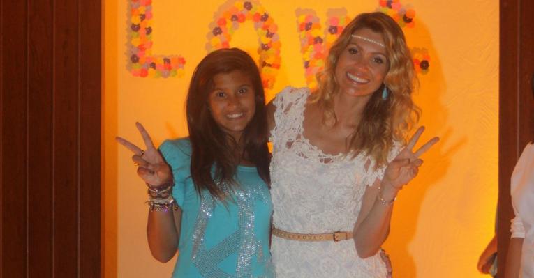 Flávia Alessandra comemora o aniversário de 12 anos de Giulia