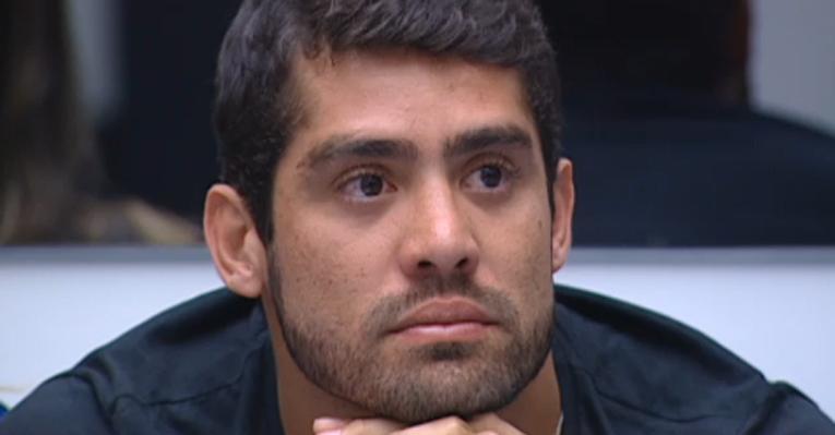 Yuri diz não lembrar se fez sexo com Laisa
