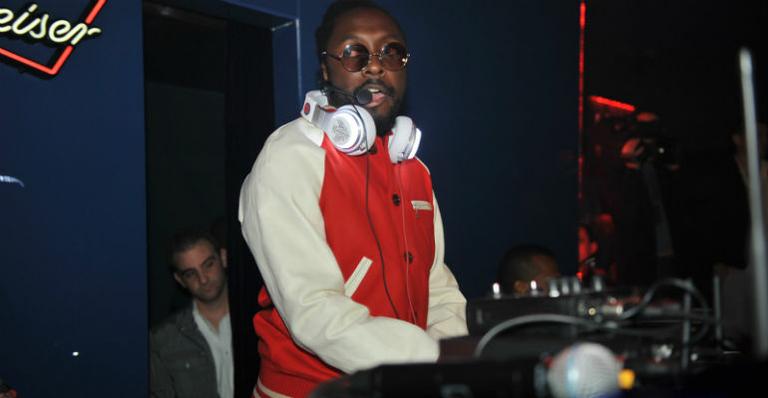 Will.i.Am homenageia Brasil em clipe de ‘Great Times’; assista