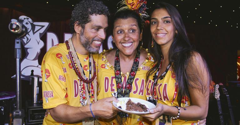 Regina Casé festeja os seus 58 anos