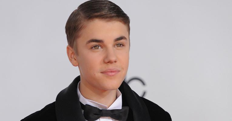 Justin Bieber compra mansão de 10 milhões de dólares em seu aniversário