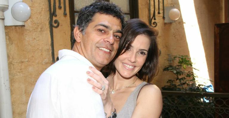 Eduardo Moscovis e Deborah Secco lançam a série ‘Louco por Elas’