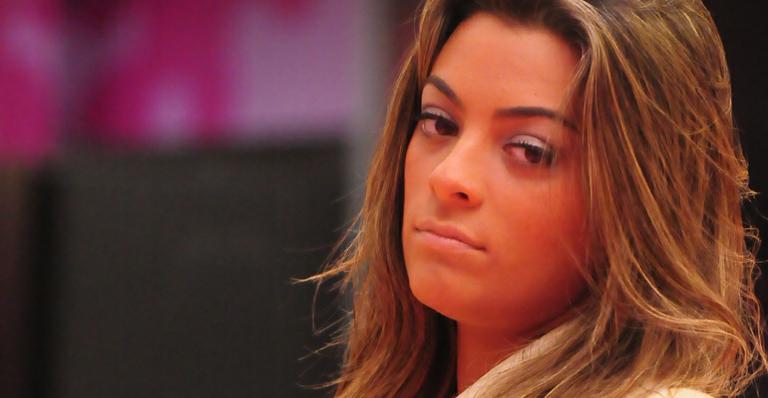 ‘BBB12’: Monique é a nova ‘Anja’ da casa e escapa do próximo paredão