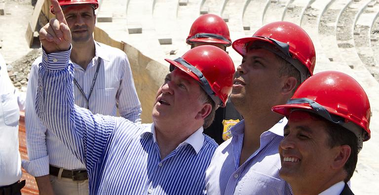 Ronaldo visita obras do Estádio do Maracanã, no Rio de Janeiro