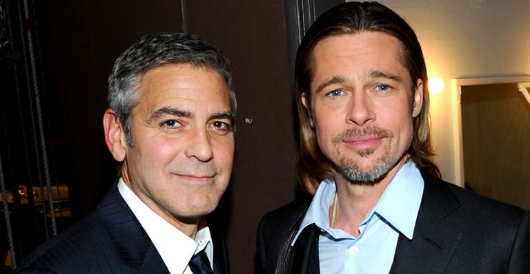 George Clooney e Brad Pitt encenam peça a favor do casamento gay