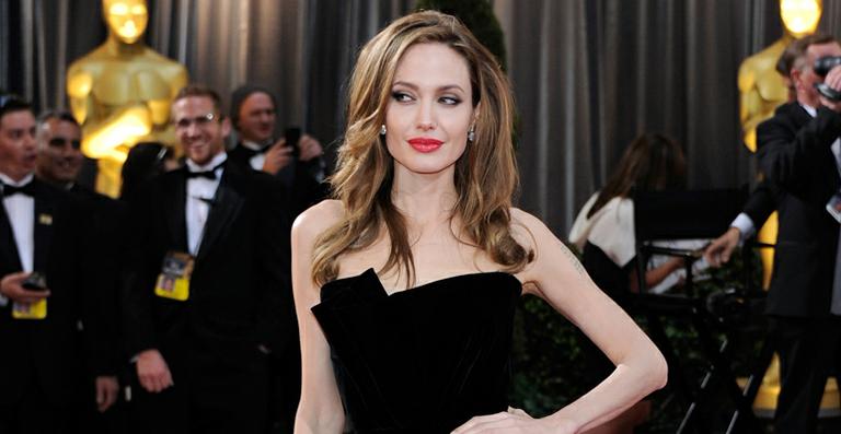 Desanimada com roteiro, Angelina Jolie rejeita assinar com continuação de ‘Salt’