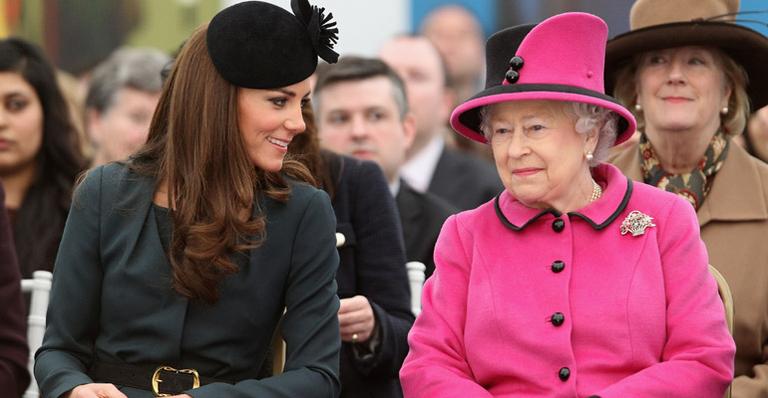 União de Kate Middleton e Rainha Elizabeth II na abertura das celebrações do Jubileu de Diamante
