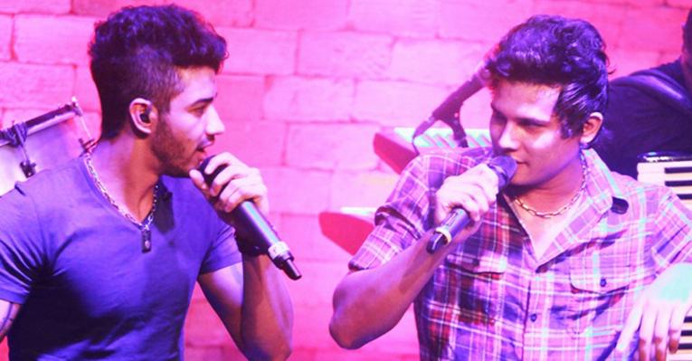 Gusttavo Lima esbanja simpatia durante show em Goiânia