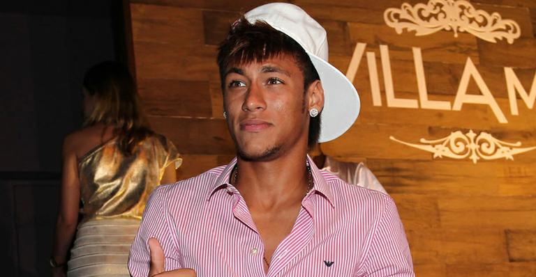 Neymar ganha homenagem na música
