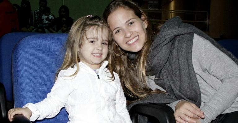 Filha de Luiza Valdetaro se recupera da leucemia: ‘Nenhuma célula doente’