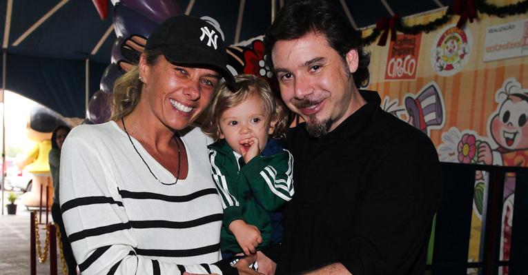 Filho de Adriane Galisteu fala “papai” pela primeira vez