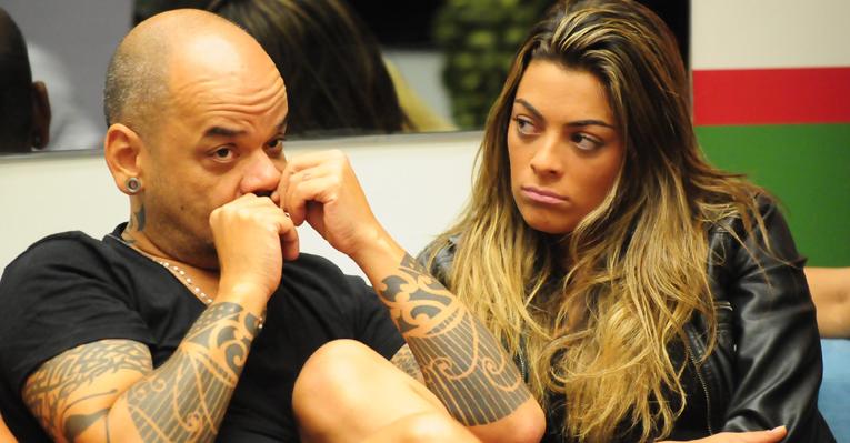 ‘BBB12’: João Carvalho e Monique formam primeiro paredão ‘surpresa’