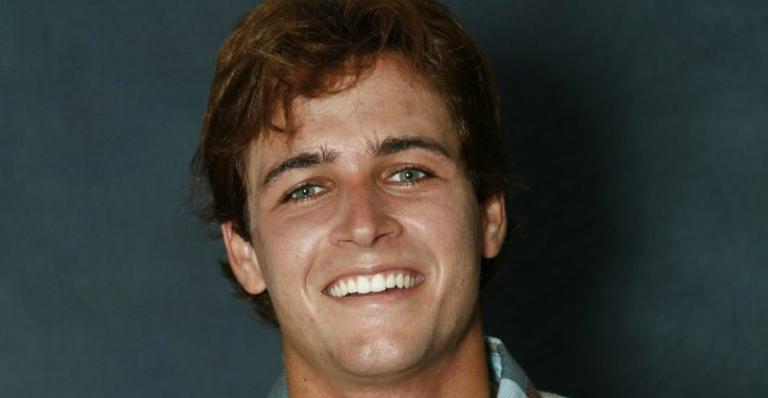 Felipe Dylon participa de ‘Aquele Beijo’