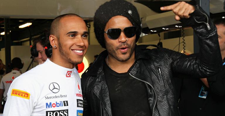 Lenny Kravitz conhece Lewis Hamilton na Austrália